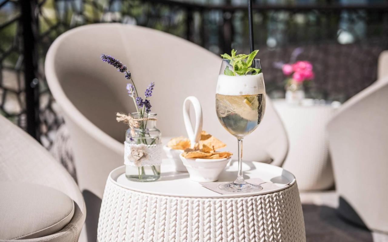 Hotel Rosengarten Schenna Bagian luar foto