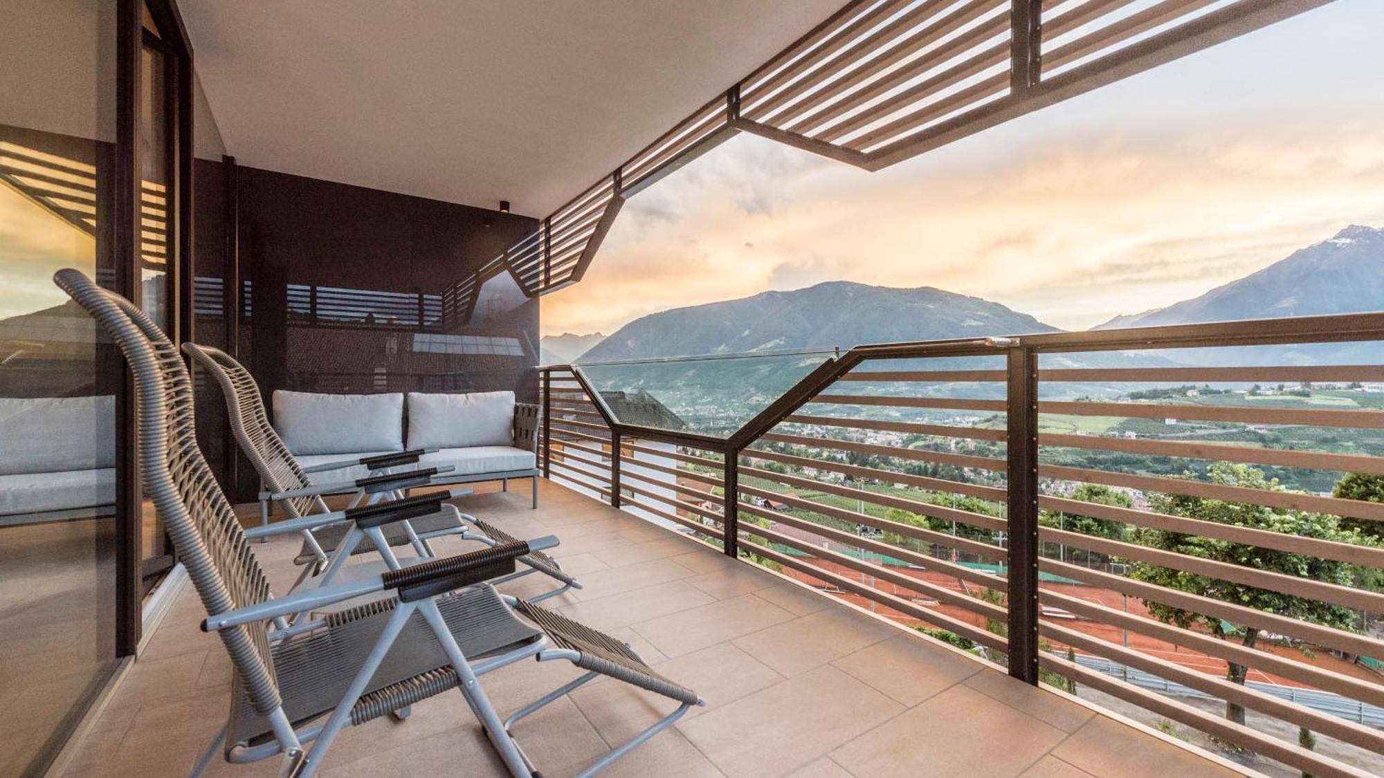 Hotel Rosengarten Schenna Bagian luar foto