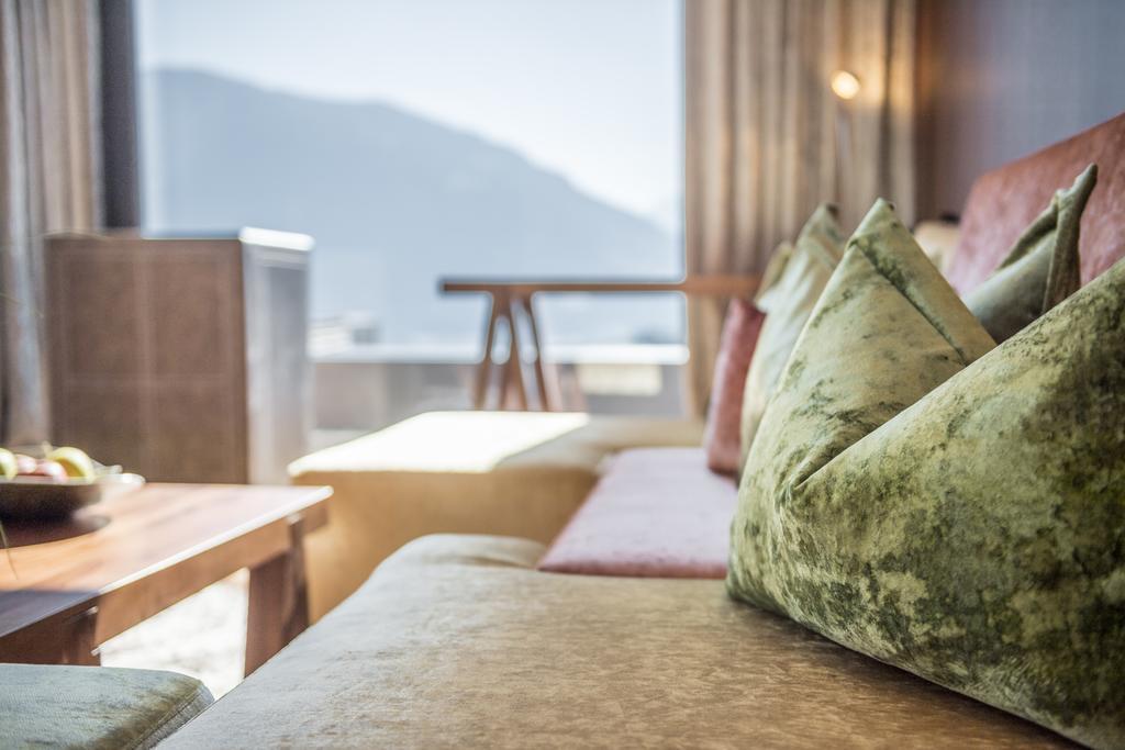 Hotel Rosengarten Schenna Bagian luar foto