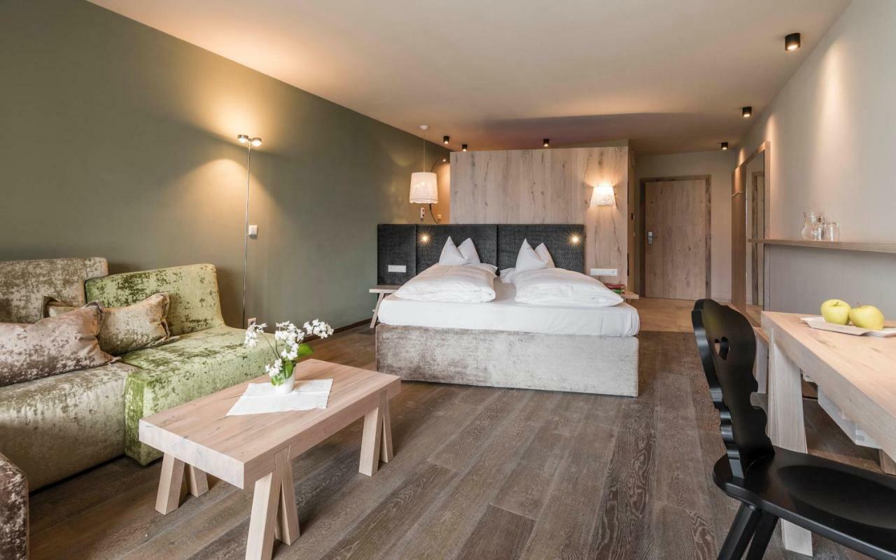 Hotel Rosengarten Schenna Bagian luar foto